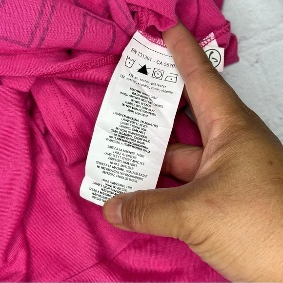 ZUMBA FITNESS women’s Shapely V-Neck Tee in White “Join The Party” Large NWT - Picture 7 of 9